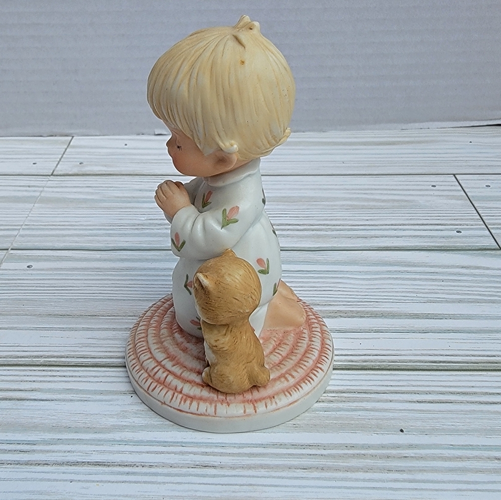 1983 Gorham Gods In His Heaven Girl Praying With Cat/Kitten Figurine Ceramic - Picture 2 of 12